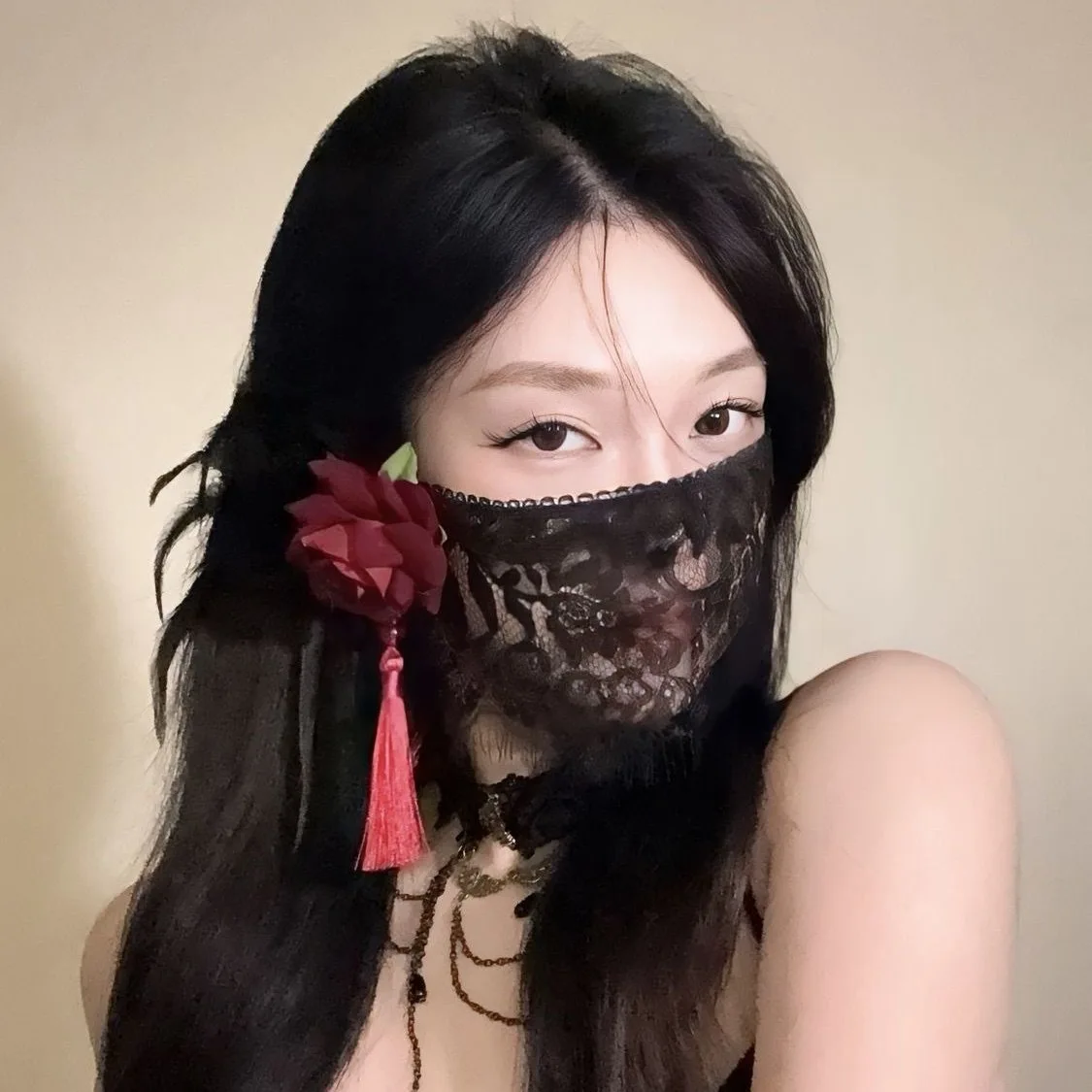 2026 New Black Flower Half Face Lace Mask Mask Masquerade Ball COS Mask Veil Ball Party Dress Up Photo Props Cyberpunk Mask - view 2