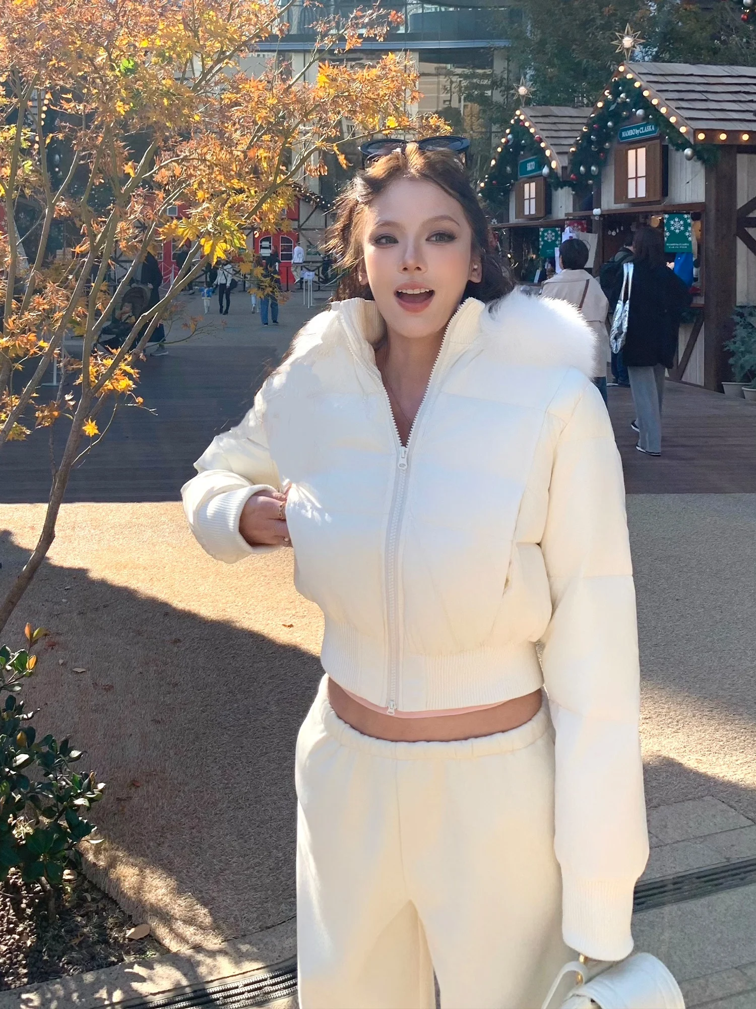 

Женская утепленная куртка Thirteen Xin с мягким наполнителем из белого пуха, с меховым воротником, укороченная, с завышенной талией, теплая, повседневная, приталенного кроя