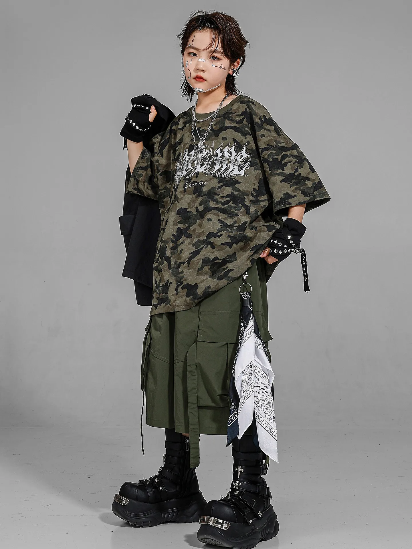2025 Ragazzi Vestiti Hip Hop Costumi di danza jazz Kid Allentato Camouflage Top Cargo Shorts Pratica Abbigliamento da ballo di strada Abbigliamento DQL11043