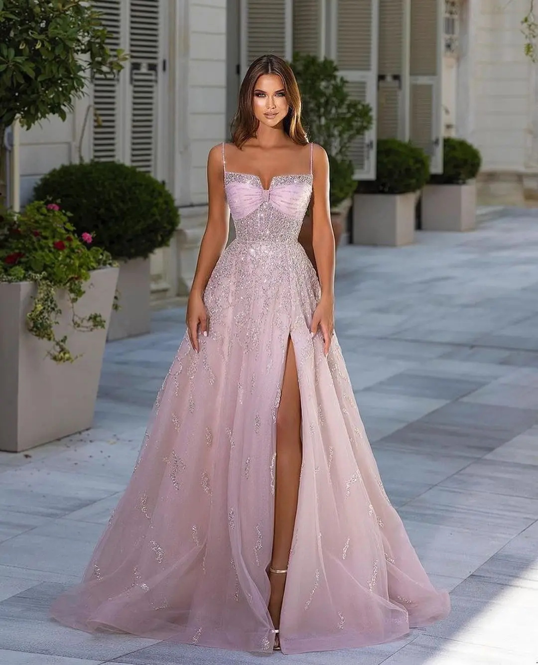 Pink Evening Dresses V Neck Sleeveless Spaghetti Straps Sequins Beaded Shiny Lace Appliques Side Slit Prom Dresses Custom Made