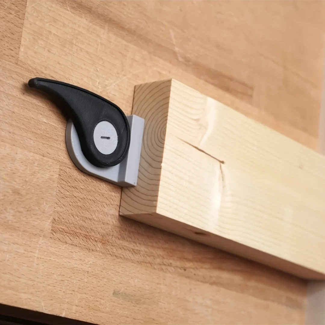 Quick-Release Ratcheting Bench Dogs Adjustable Workbench Stops with Lever Action, No-Tool Clamping for MFT Tables & Woodworking