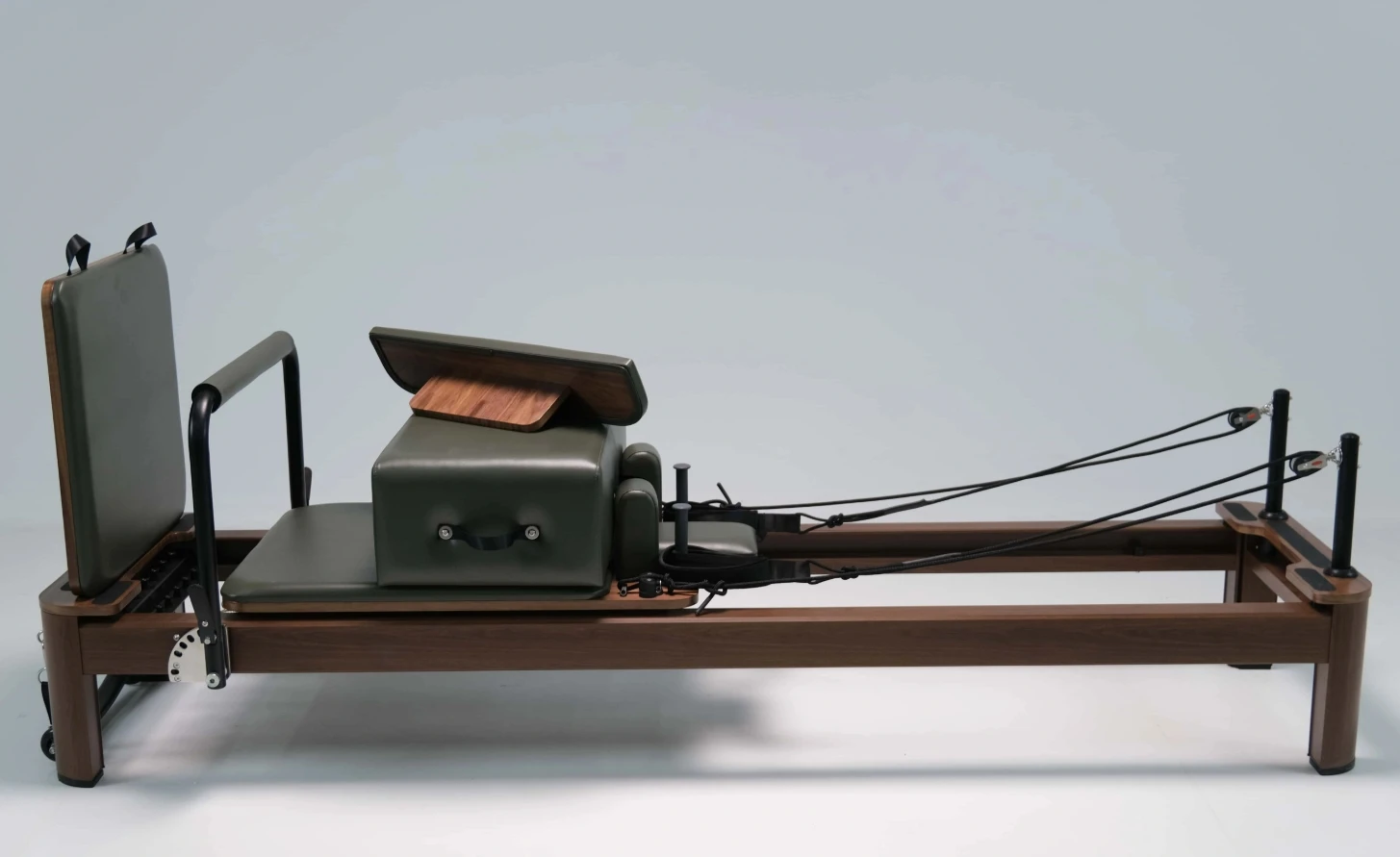 

Factory New Product Professional Pilates Reformer Stretch Reformer Pilates Machine Aluminum Alloy Reformer Pilates