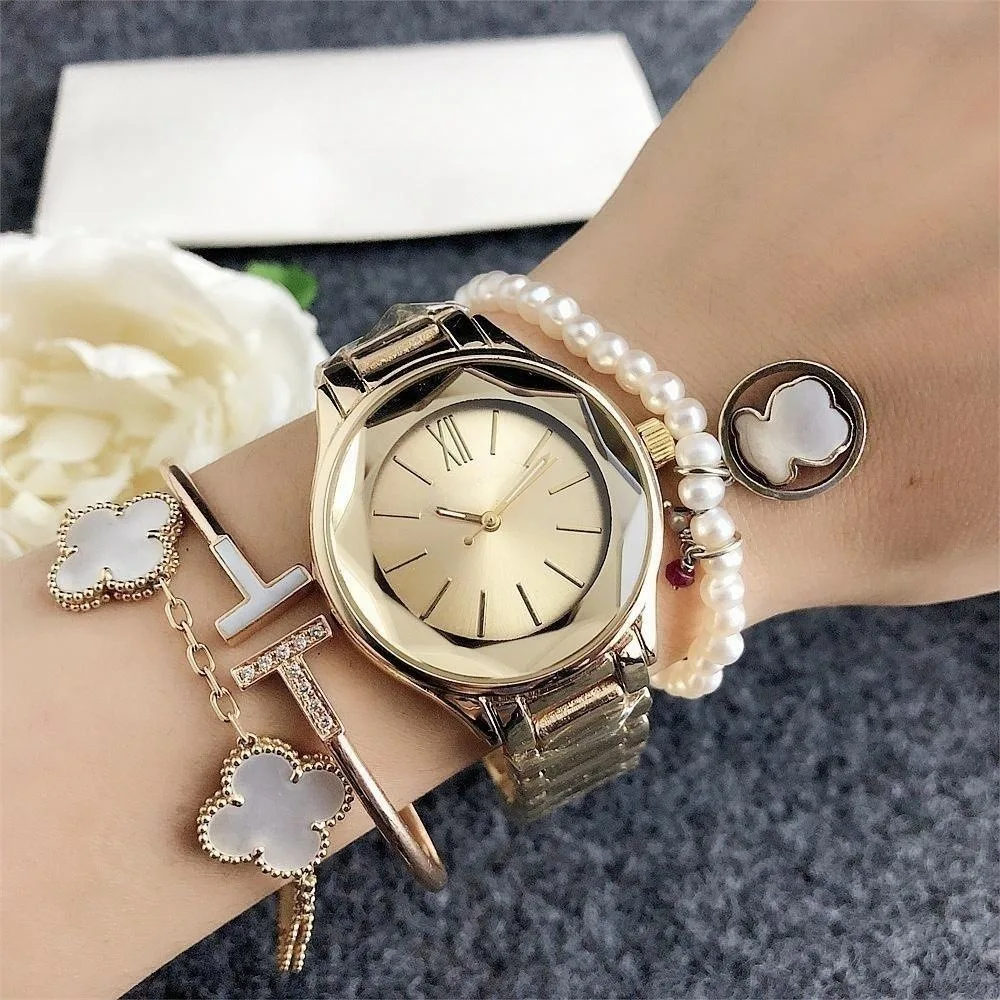 2024Waterproof Fashion Gold Watch Couple Watch Women\'s Casual Quartz Watch Retro Personalized Schedule Looks Good