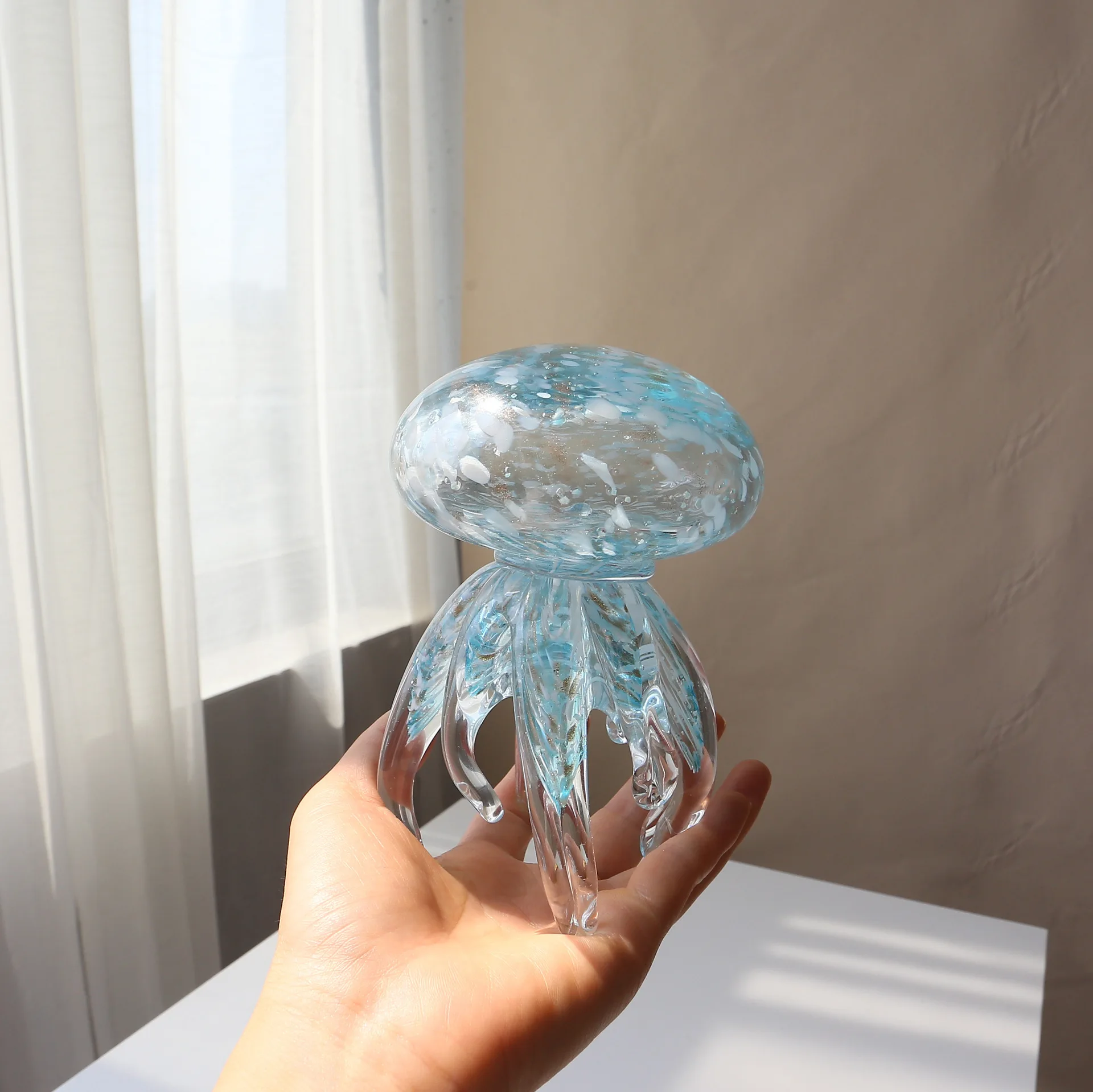 Dreamy Ocean Blue Light Luxury Modern Jellyfish Desktop Decoration Showroom Study Ornament Dining Table Soft Decoration