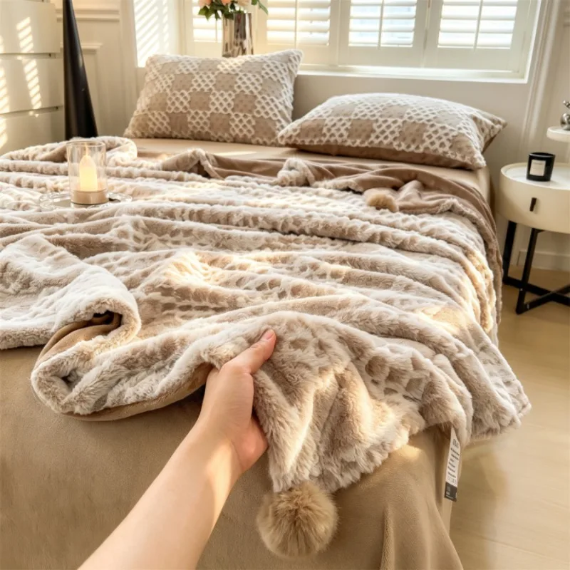 High Quality Luxury Double-Sided Heavy Weight Throw Blanket Warm Multi-Functional Autumn Winter Warmth Cozy Blanket