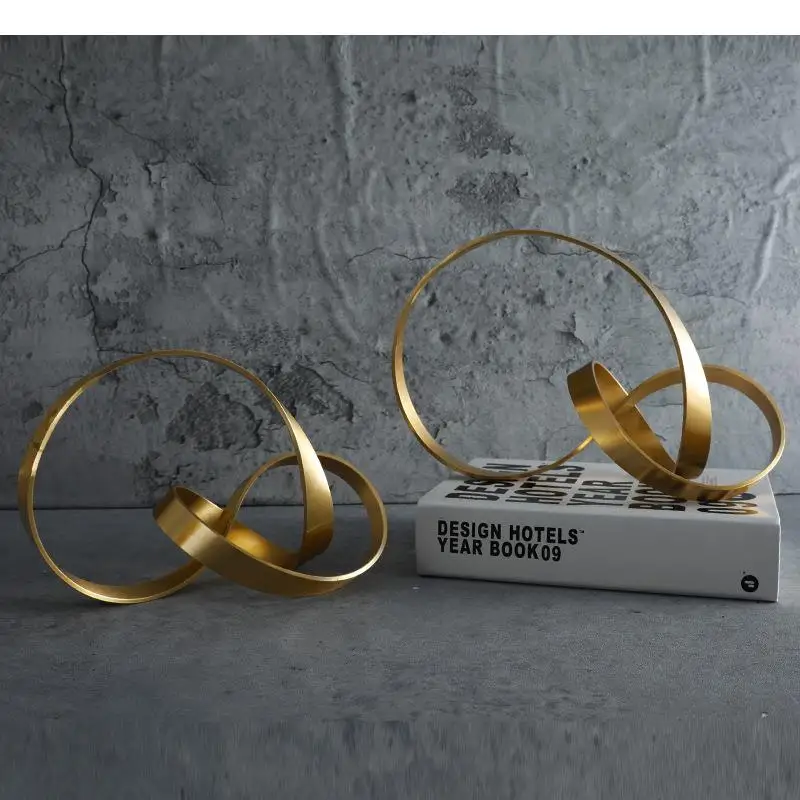 

Simple Metal Gold Hollow Out Twist Art Ornament Irregular Living Room Desk Decoration Nordic Home Decor Accessories