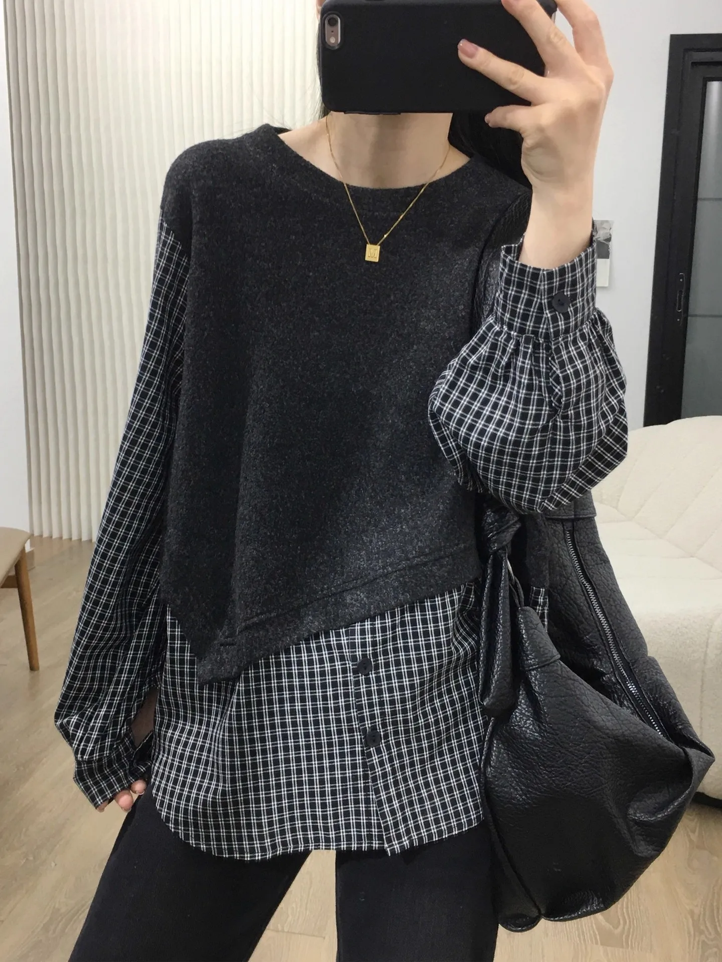 

Thiened Large Size Women's Long Sve Thermal irt Retro Plaid Splicing Fake Two-Piece Sweatirt Versatile Button-Up irt