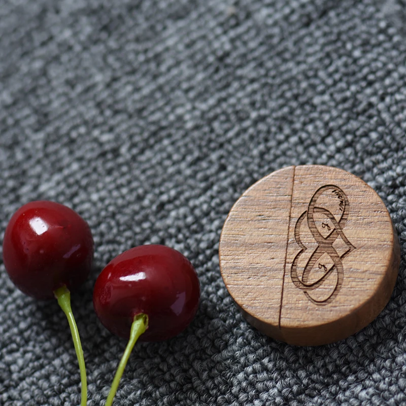 محركات أقراص فلاش USB من خشب الجوز بسعة 128 جيجابايت وشعار مخصص مجاني Memory Stick 64 جيجابايت محرك القلم المستدير 32 جيجابايت قرص U مخصص للاستوديو الإبداعي 16 جيجابايت