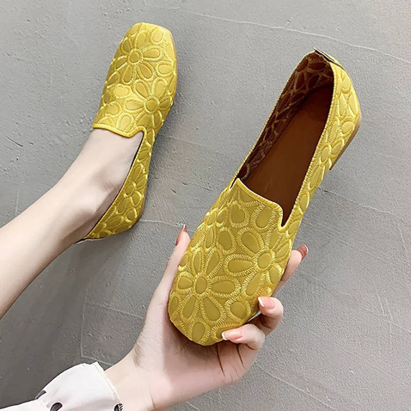 Nuove donne appartamenti Slip on mocassini pieghevoli donne appartamenti punta quadrata scarpe singole scava fuori moda partito scarpe Casual per le