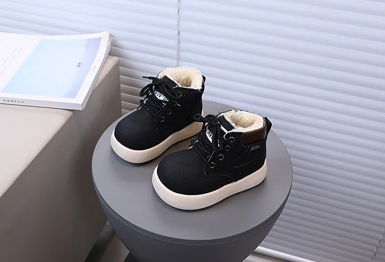 2026 Herbst Winter Kinderstiefel Warme Plüschstiefel für Jungen und Mädchen, Modische Kinder-Freizeitschuhe, Stiefel für Kinder Größe 21-30 – Detail 21