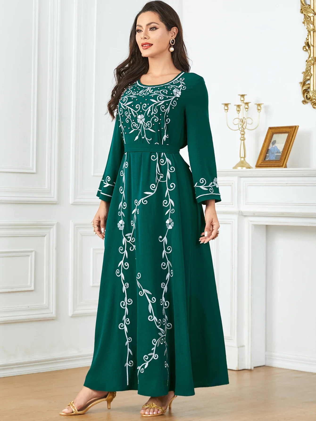 Eid Muslim Party Dress for Women Embroidery Jalabiya Abaya Lace-up Ramadan Long Dresses Abayas Robe Caftan Vestidos Largos 2024