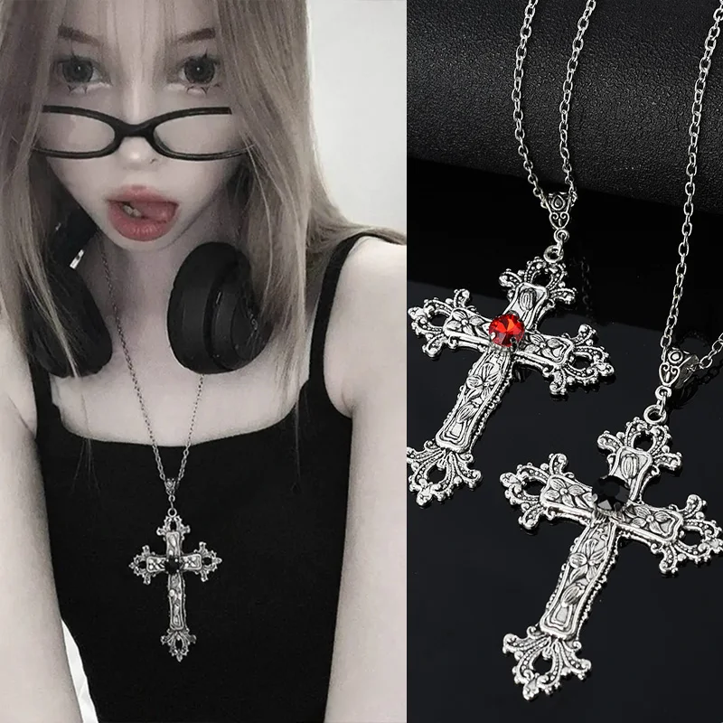 Y2K Gothic Punk Crystal Cross Pendant Necklace for Women Men Clavicle Chain Lolita Choker Necklaces Jewelry Gorgeous Party Gifts