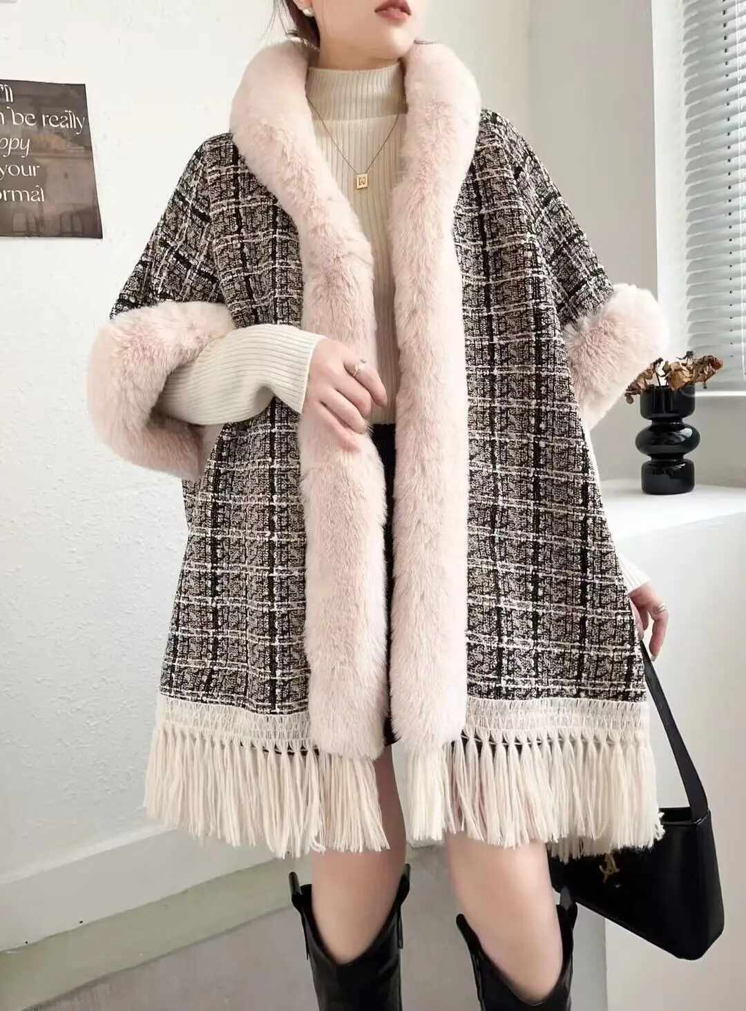 

2023 New Women Faux Rabbit Fur Collar Winter Overcoat Thick Warm Poncho Cloak Big Pendulum Tassel Loose Striped Cape With Hat