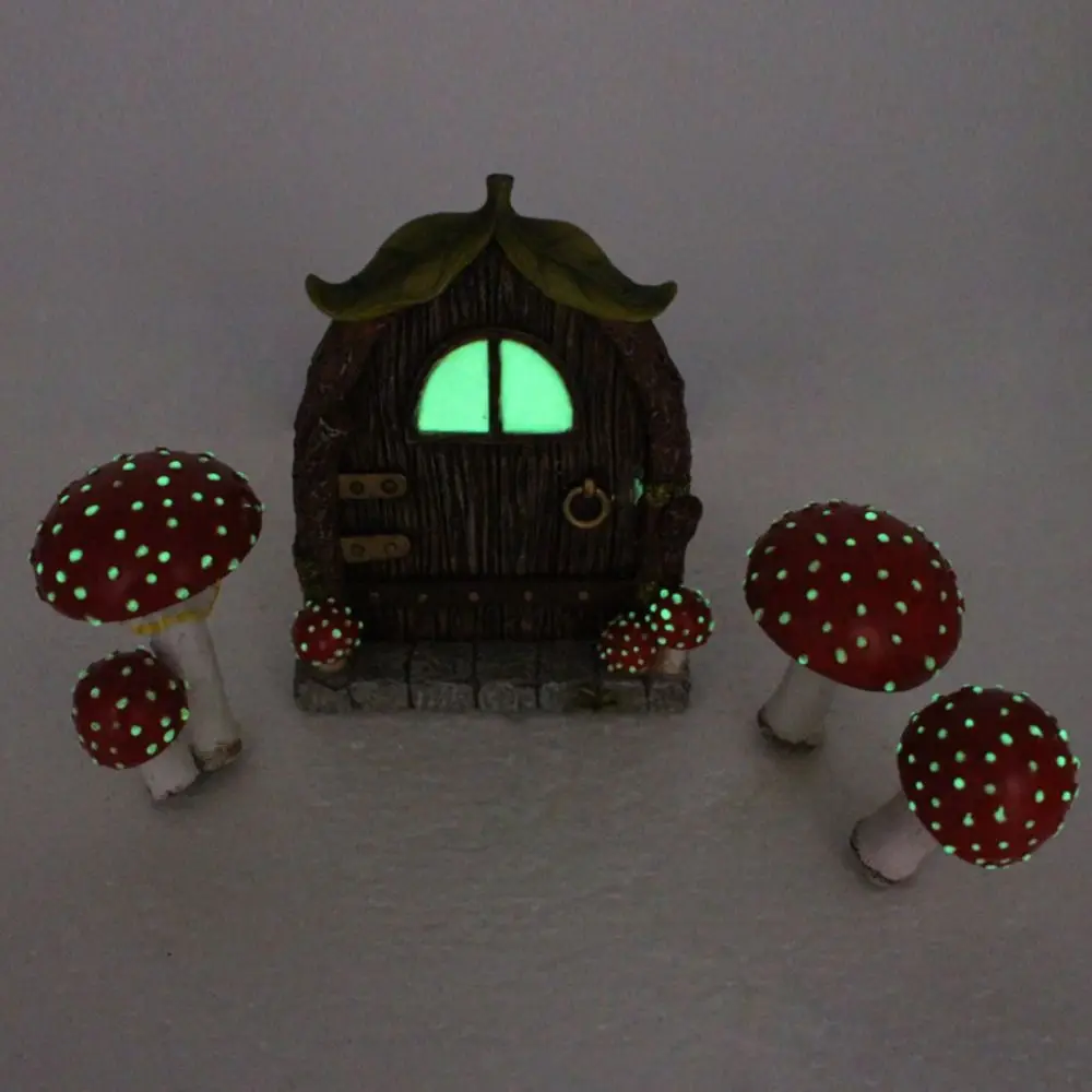 4pcs Resin Mushroom House Plugin Set Glowing Creative Fairy Garden Statue Funny Handicraft Miniatures Figurine Sculpture Gift