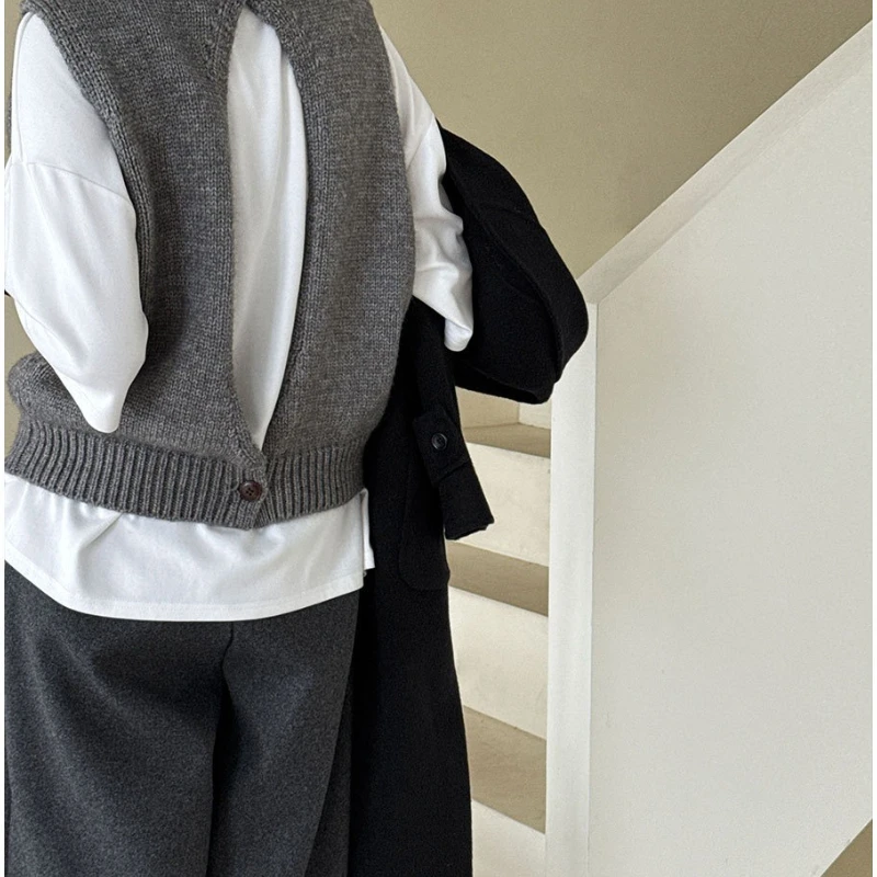 2025 Hot Selling Winter Solid Color Wool Temperament Solid Color Commuting Thick Knitted Vest for Women