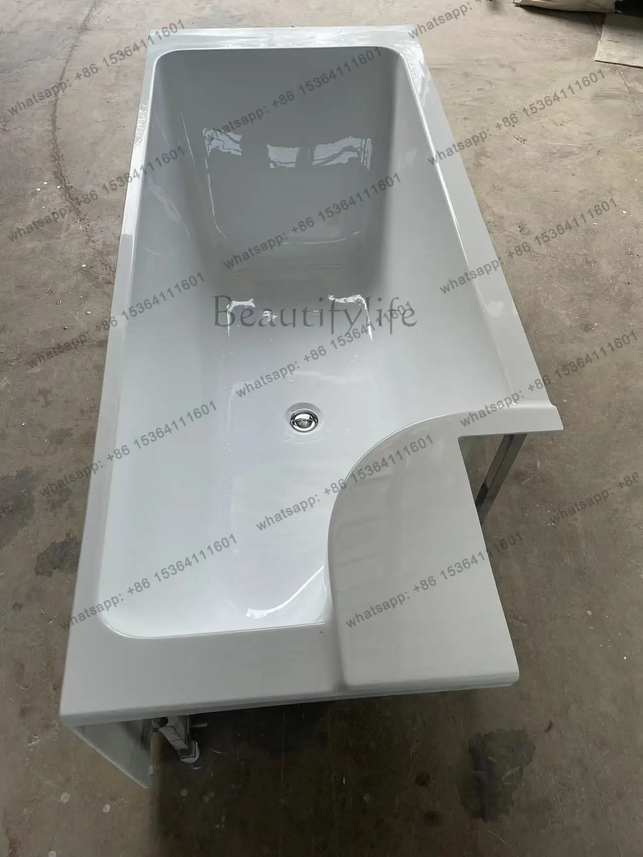 

Custom Corner Cutting Water Pipe Hotel Villa Surf Massage Freestanding Bath Modern Simplicity