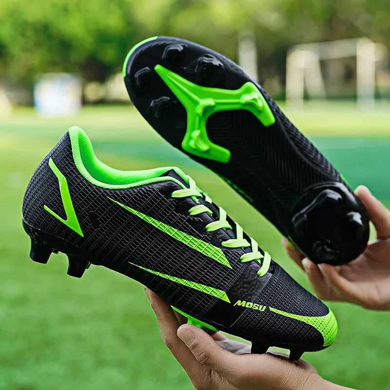 Men Football Shoes Breathable Indoor Training Soccer Shoes Futsal Long Spikes Ultralight Non-Slip Outdoor Sport Cleats Grass