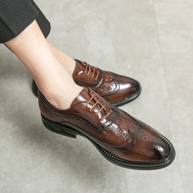 Primavera y otoño vestido de negocios zapatos Oxford con cordones mocasines casuales grandes zapatos de cuero con suela de goma para hombres de diseñador