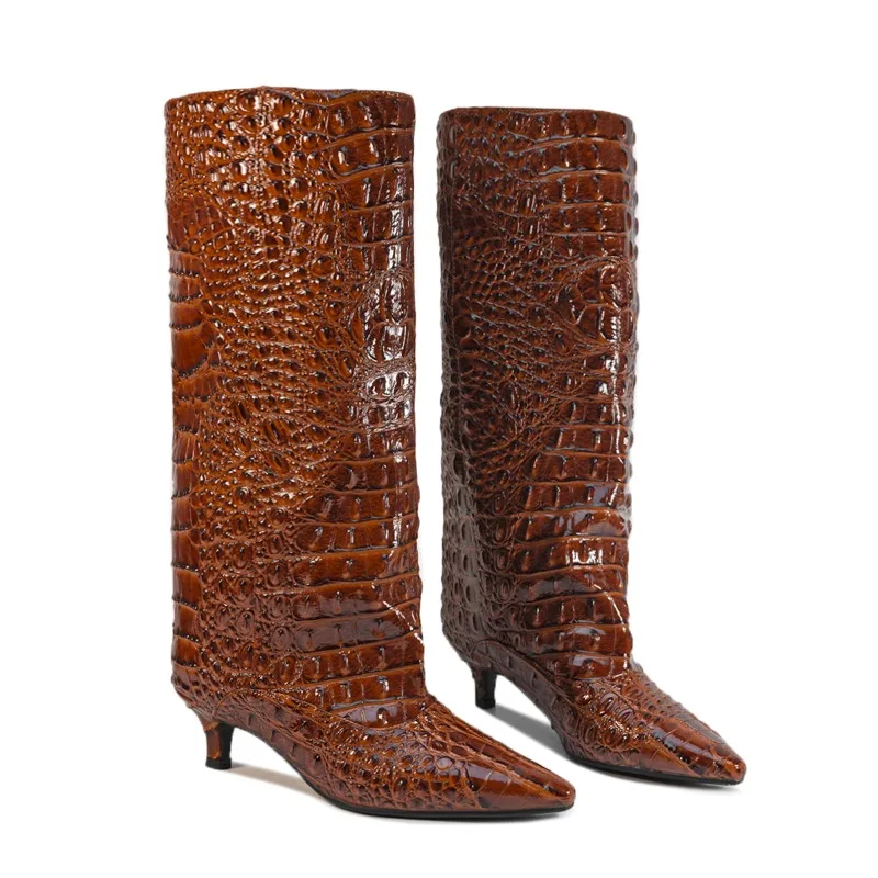 

European andAmerican retro crocodile patterned kittenheel kneehigh sleeveboots forwomen,casual knight boots,fashion runway shoes