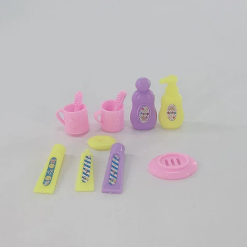 Bambola spazzolino da denti accessori per giocattoli da bagno sapone dentifricio spazzolino da denti collana per la casa pettine specchio Set da 55