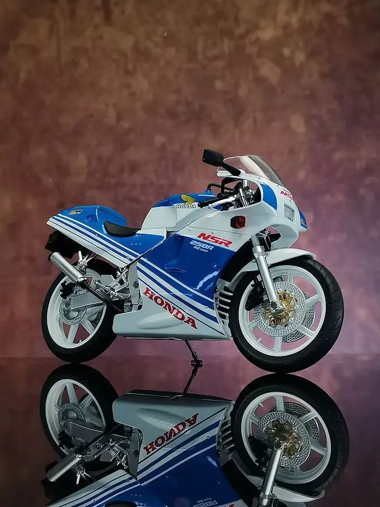 Qingdao Society 1/12 Honda NSR 250R vehículo de lucha contra incendios simulación motocicleta modelo colección piezas de regalo