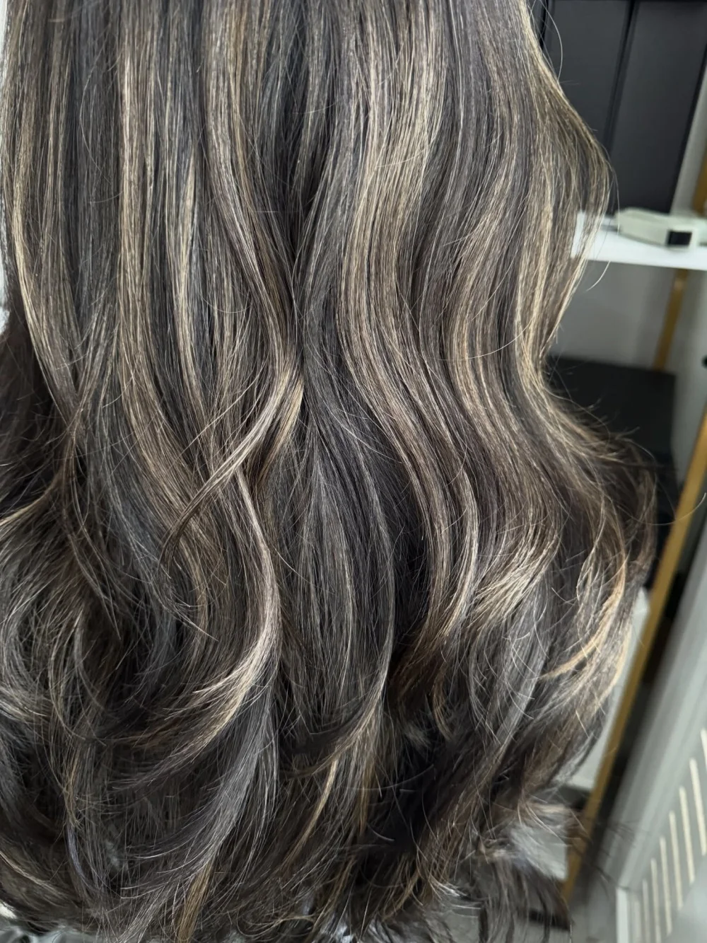 Dark Brown Highlights Wig for Women HD Lace Frontal Wig 13x4 Natural Hairline Realistic Look Wig High Heat Futura Wig Daily Wear