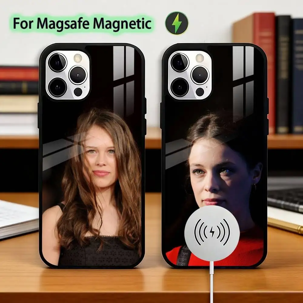 

Paula B-Beer Actor Phone Case For iPhone17,16,15,14,13,12,11 Plus,Pro Magnetic For Magsafe Wireless Charging