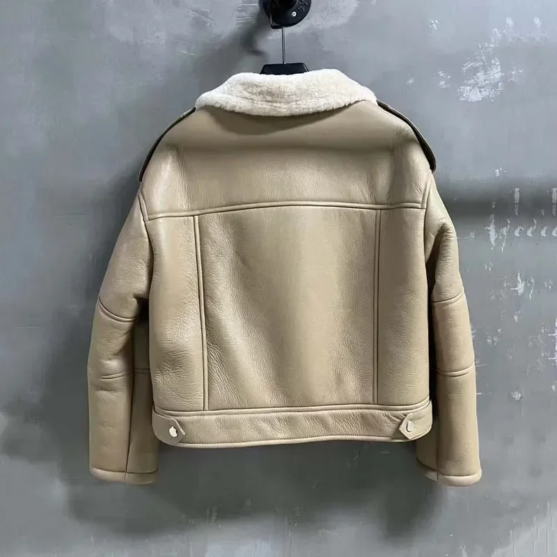 Manteau d'hiver pour femmes, Style Locomotive, veste courte en vraie fourrure de mouton avec col rabattu, épais et chaud, vêtements d'extérieur en fourrure de haute qualité