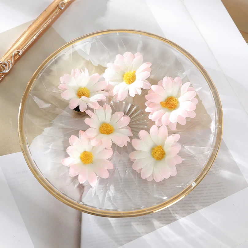 AWAYTR 6Pcs New Small Flower Hairpins Cute Daisy Headwear Romantic Hair Accessories Girl Side Bangs Clip Sweet Hair Clips Headdr