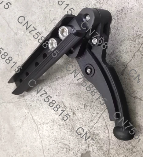 

Sports wheelchair scissor brake is safe and does not hurt the tire horizontal brake, which can be used with clips
