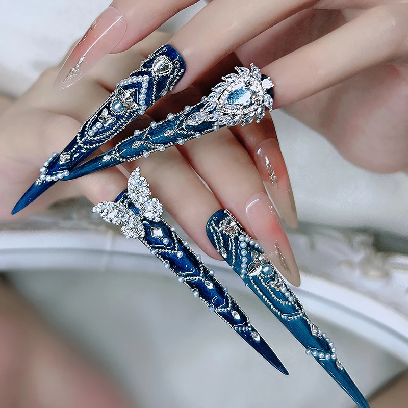 

14Piece（4long+10short）Palace Style Press On Nails, Blue Pearl Rhinestone Detailing, Butterfly Royal Gem Accents, Long Stilet