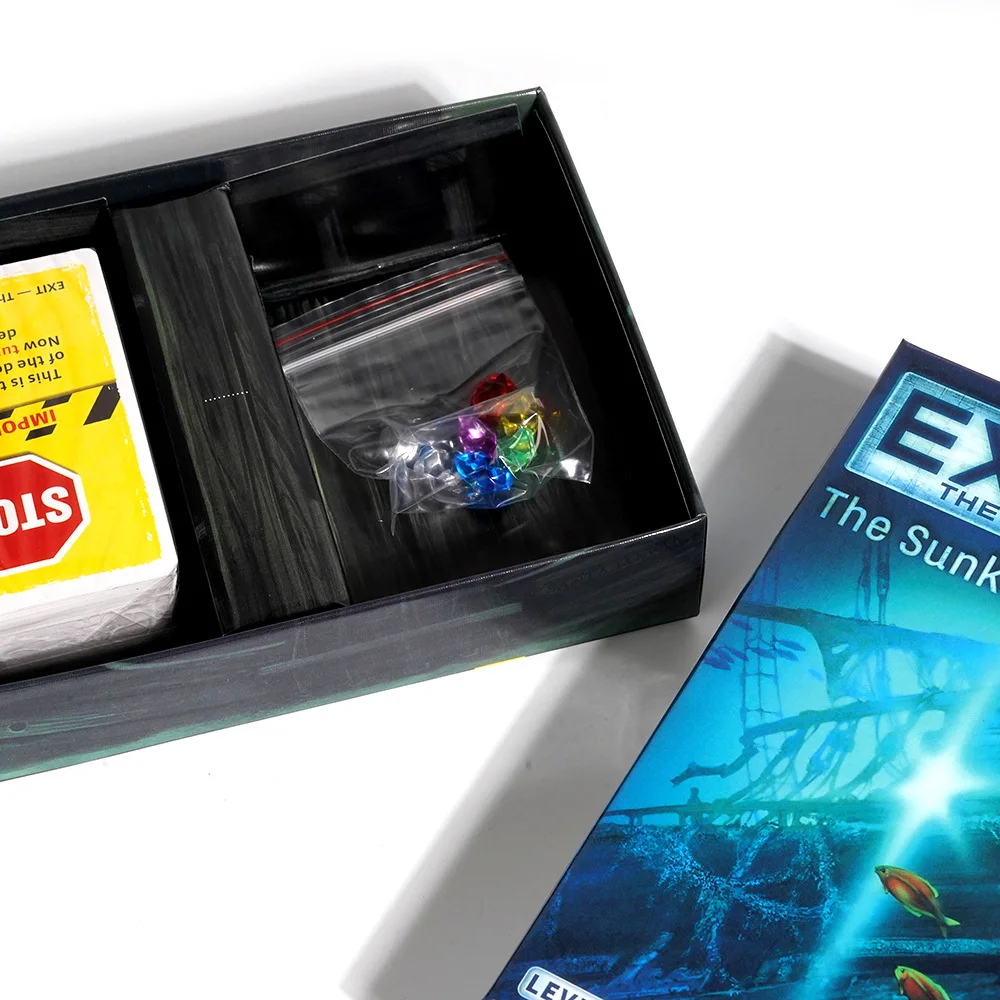 EXIT: The Sunken Treasure - Gioco unico della stanza di fuga - 1-4 giocatori - Giochi da tavolo di strategia per la risoluzione dei puzzle