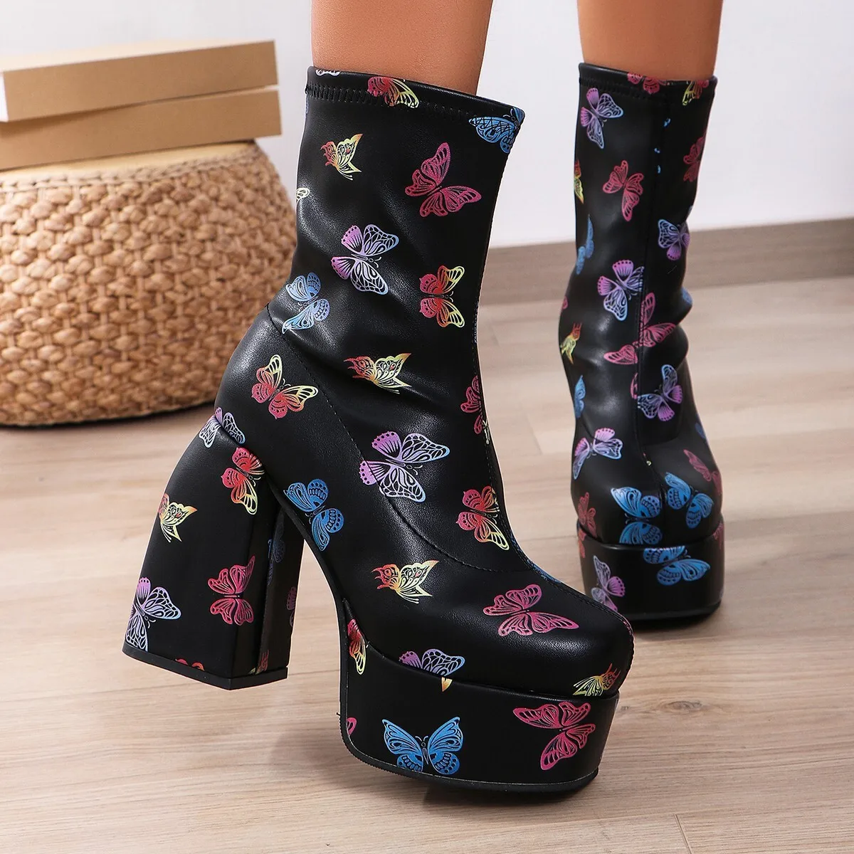 2025 COS chaussures Sexy fille chaude 9 cm bottes de mode passerelle fermeture éclair Cos noir bottes longues bottes à talons hauts