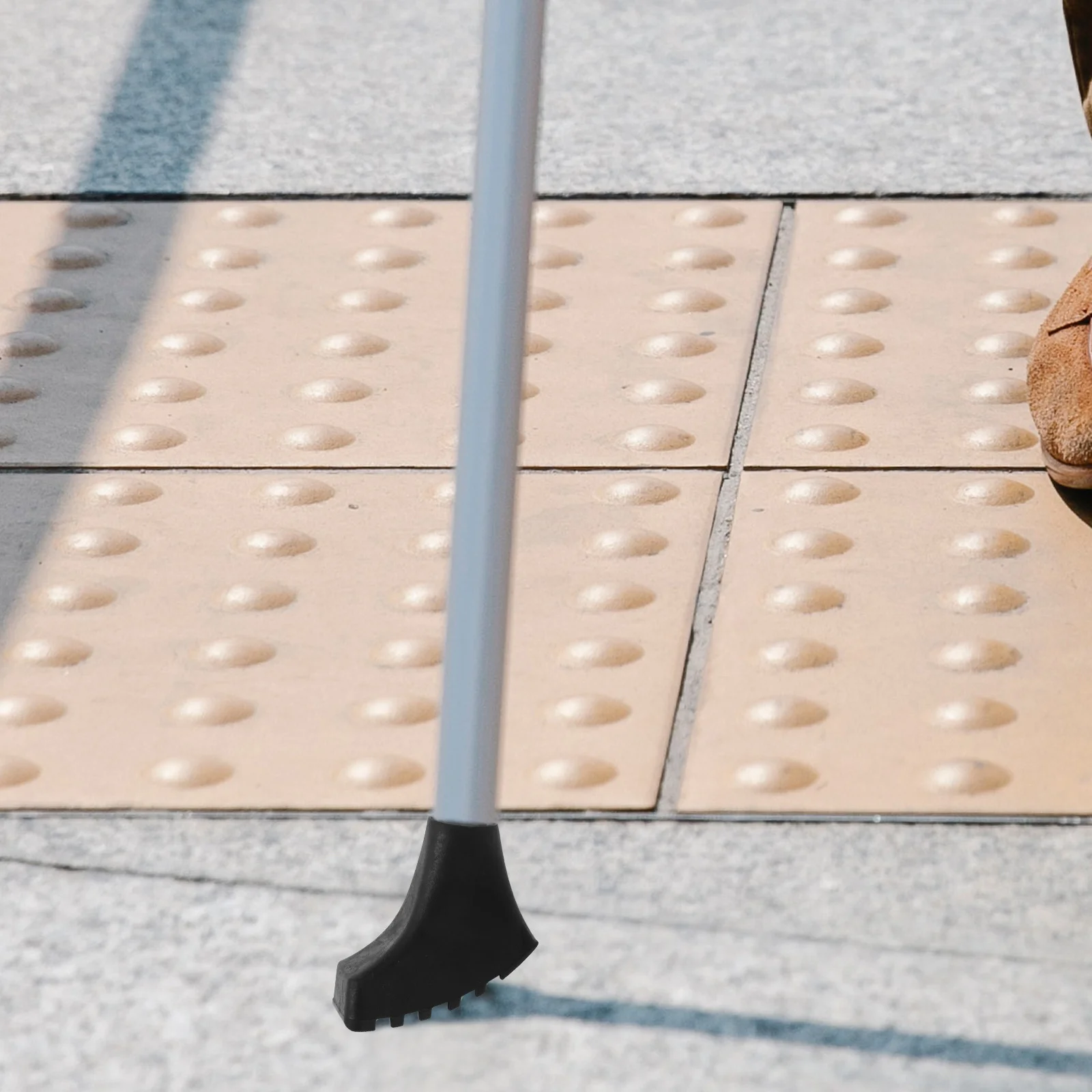 

4Pcs Hiking Pole Tips Rubber Replacement Non-Slip Trekking Pole Foot Covers for Walking Canes Climbing Mountaineering