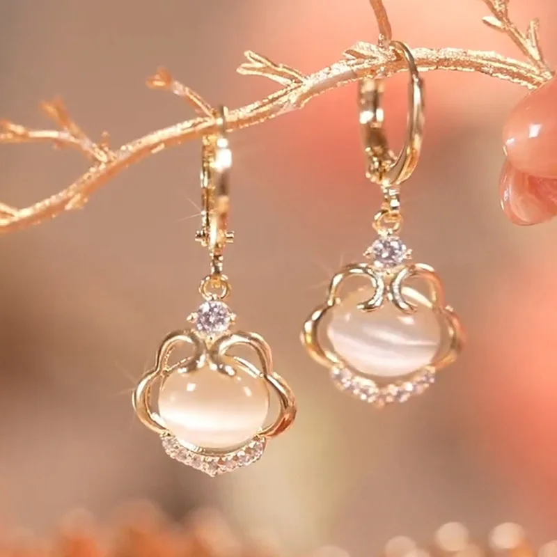 Pendientes de piedra de ojo de gato para mujer, joyería de moda coreana, pendientes de ópalo de cristal de palacio Vintage, 2024