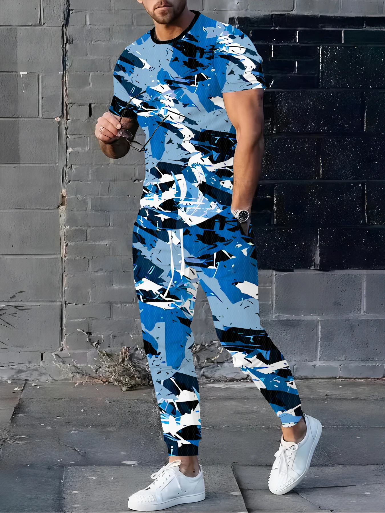 

Harajuku Street Trend Men's Crewneck short Sleeve T-shirt Pants 2 Sets Casual And Comfortable Crewneck Sleeve Top And Slacks