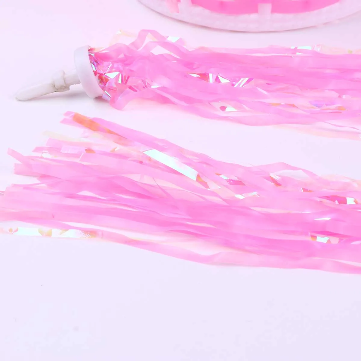 

4Pcs Bike Basket Streamers Kids Handlebar Decorative Supplies Wind Ride Accessories for Children Holiday Birthday