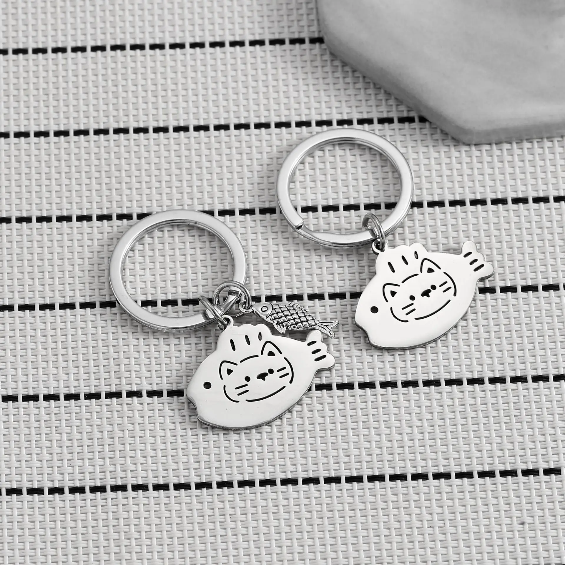 fish keychain Unique Hanging Ornament Keyring Fashion Pendants for Purse Bag Backpack Handbag