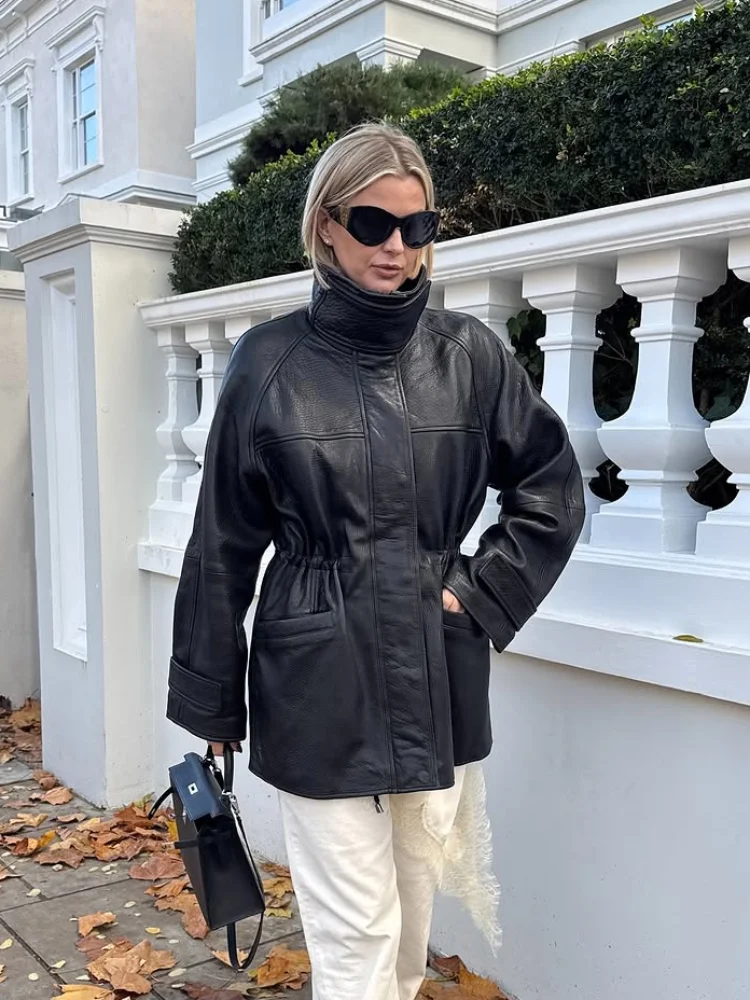 الشارع بولي Leather سترة جلدية النساء Y2k الصلبة سحابات طويلة الأكمام جيب الوقوف طوق معطف الإناث 2025 الشتاء سيدة أبلى