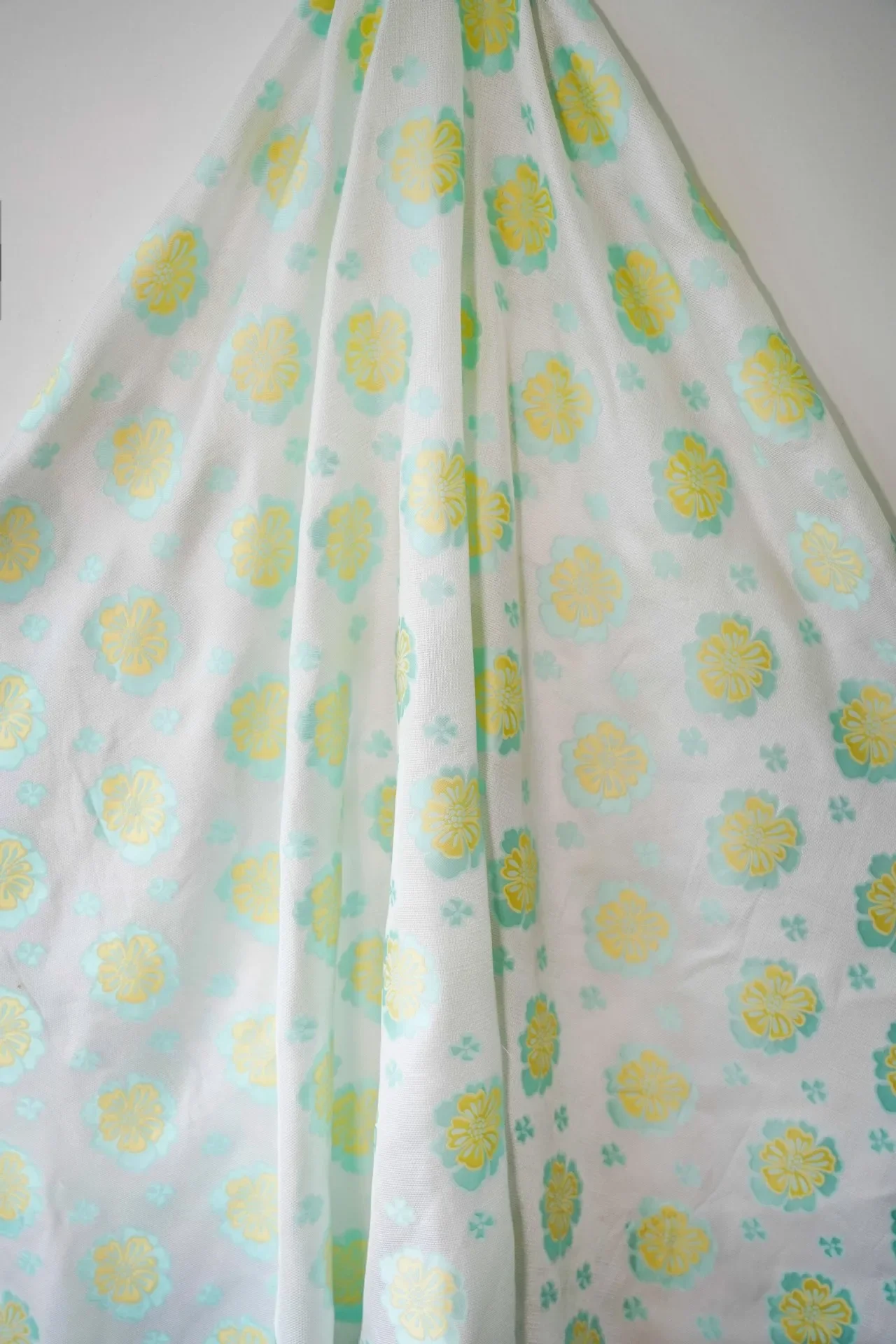 1 Meter Small Daisy Woven Jacquard Fabric Spring Summer Dress Skirt Decorative Sewing Fabric