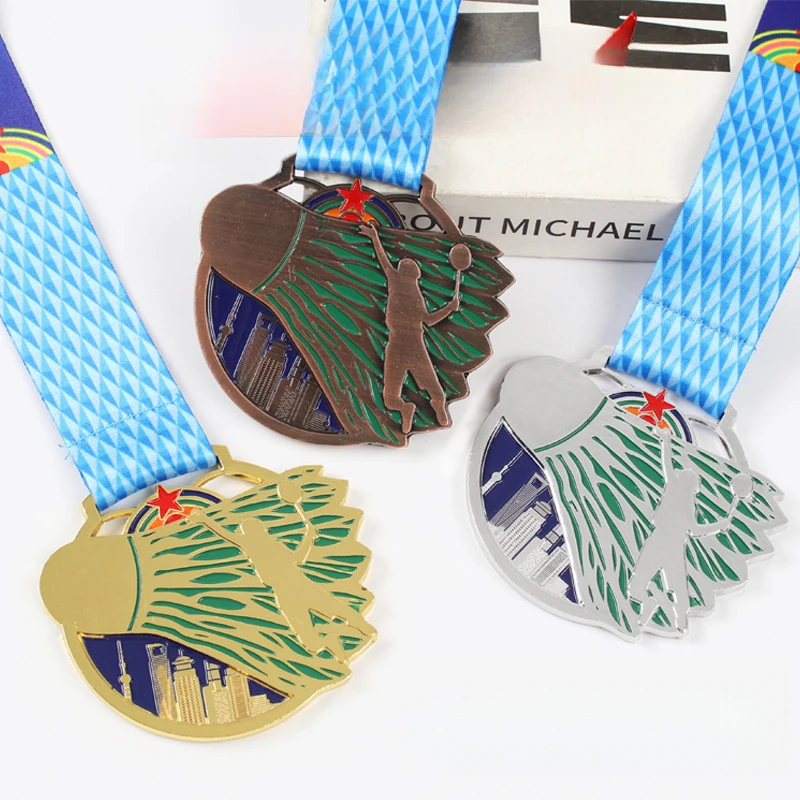 

Customized metal badminton medals for the sports event are superior to cartoon lacquer commemorative items.