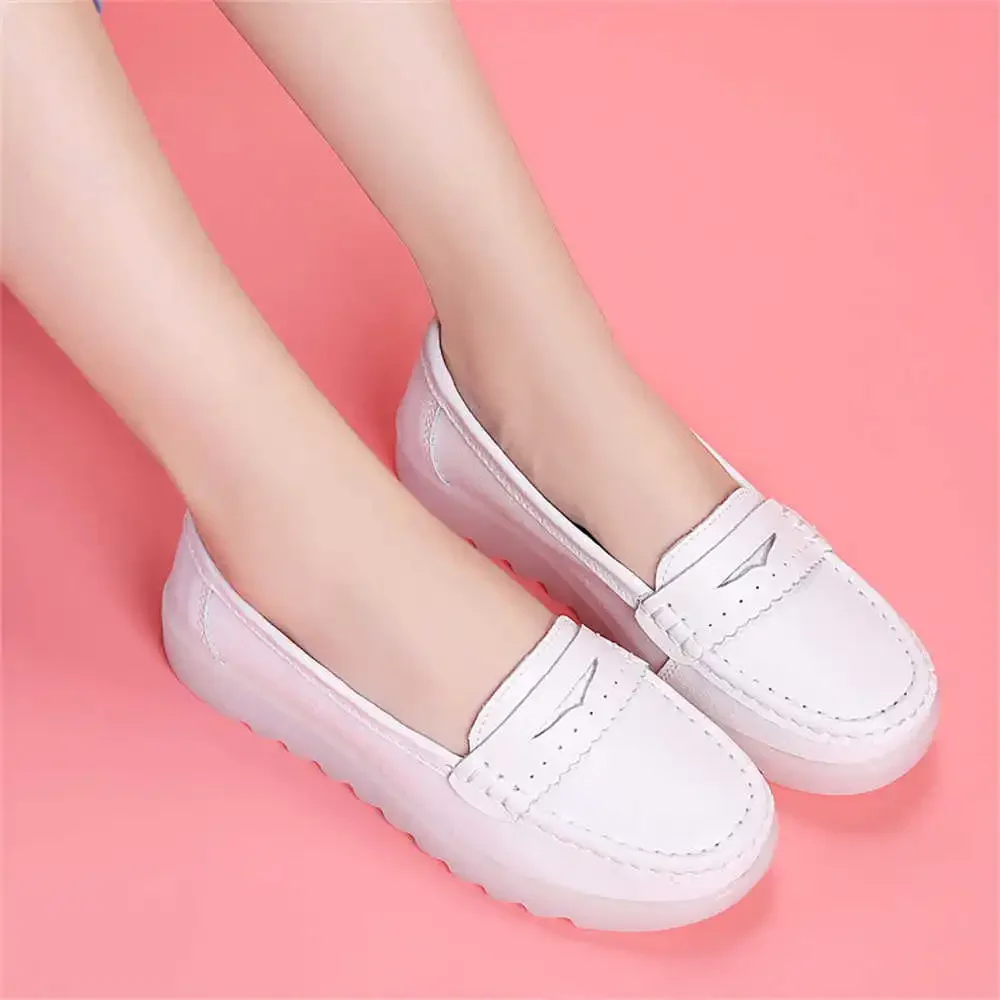 Slip-on Nurse Womens Sneakers Ladies Flats Shoes 33 Size Large Dimensions Sports Supplies Flatas Krasofka 2024elegant