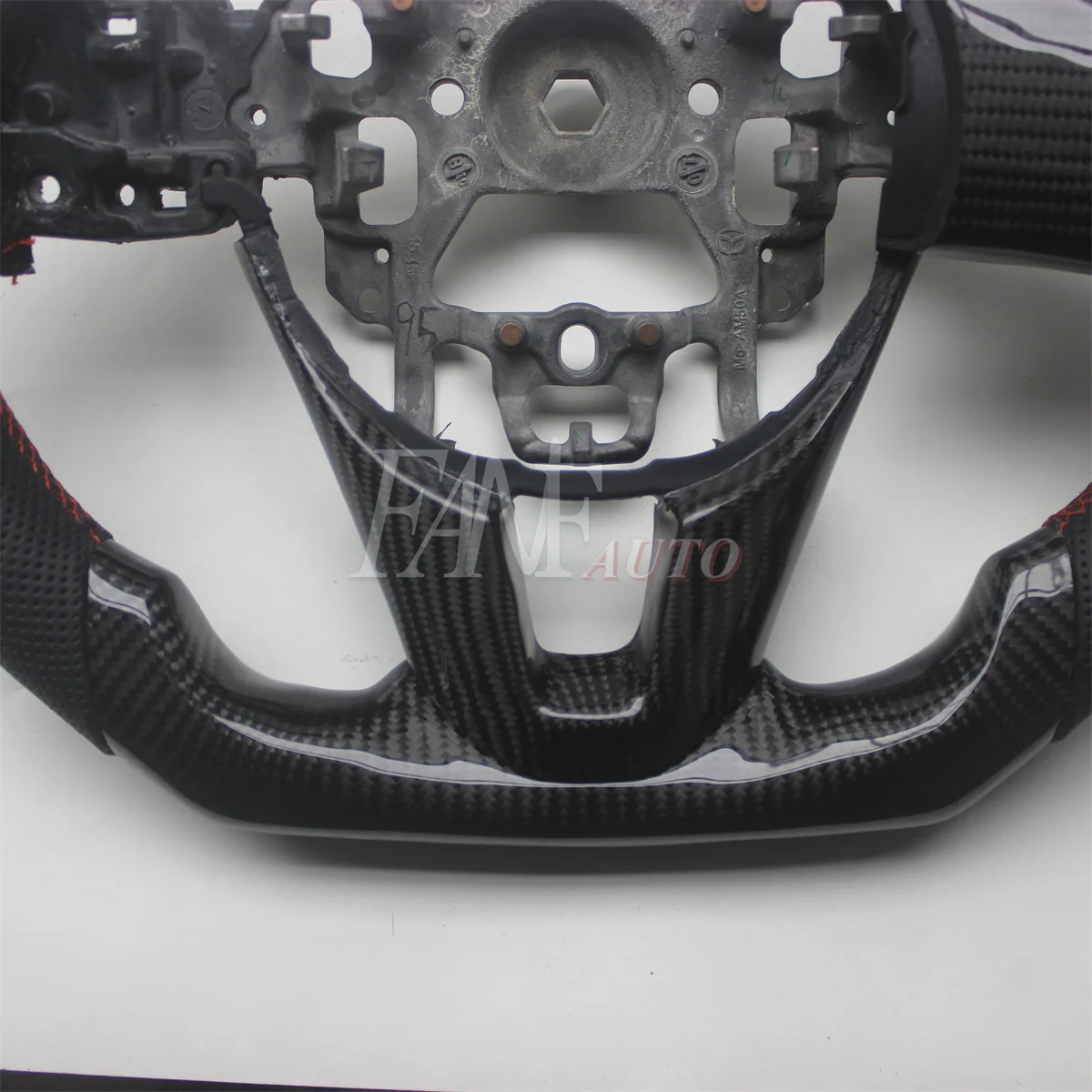 Replacement Real Carbon Fiber Steering Wheel with Leather for Mazda 3 Mazda3 Axela 2014-2016