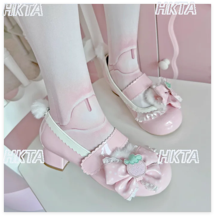 

Японские женские туфли-лодочки 2026 в стиле Лолита, с круглым носком, клубничным принтом, милые, с бантом, кружевные, на квадратном среднем каблуке, черные