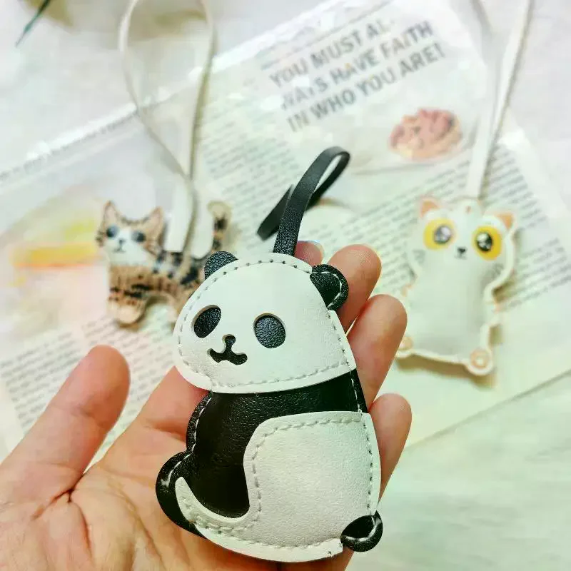 Cat Panda Handmade Leather Pendant Keyrings Cute Car Backpack Keychain For Animal Lovers Bag Accessories Charm Jewelry Gift