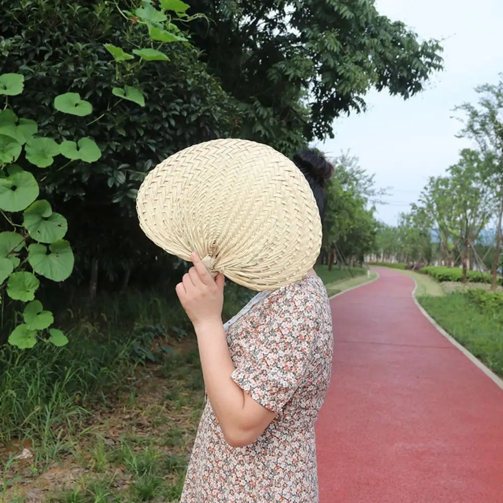Vintage Home Decoration Palm-Leaf Fan Handmade Lightweight Rattan Fan Natural Artistic Straw Fan Summer