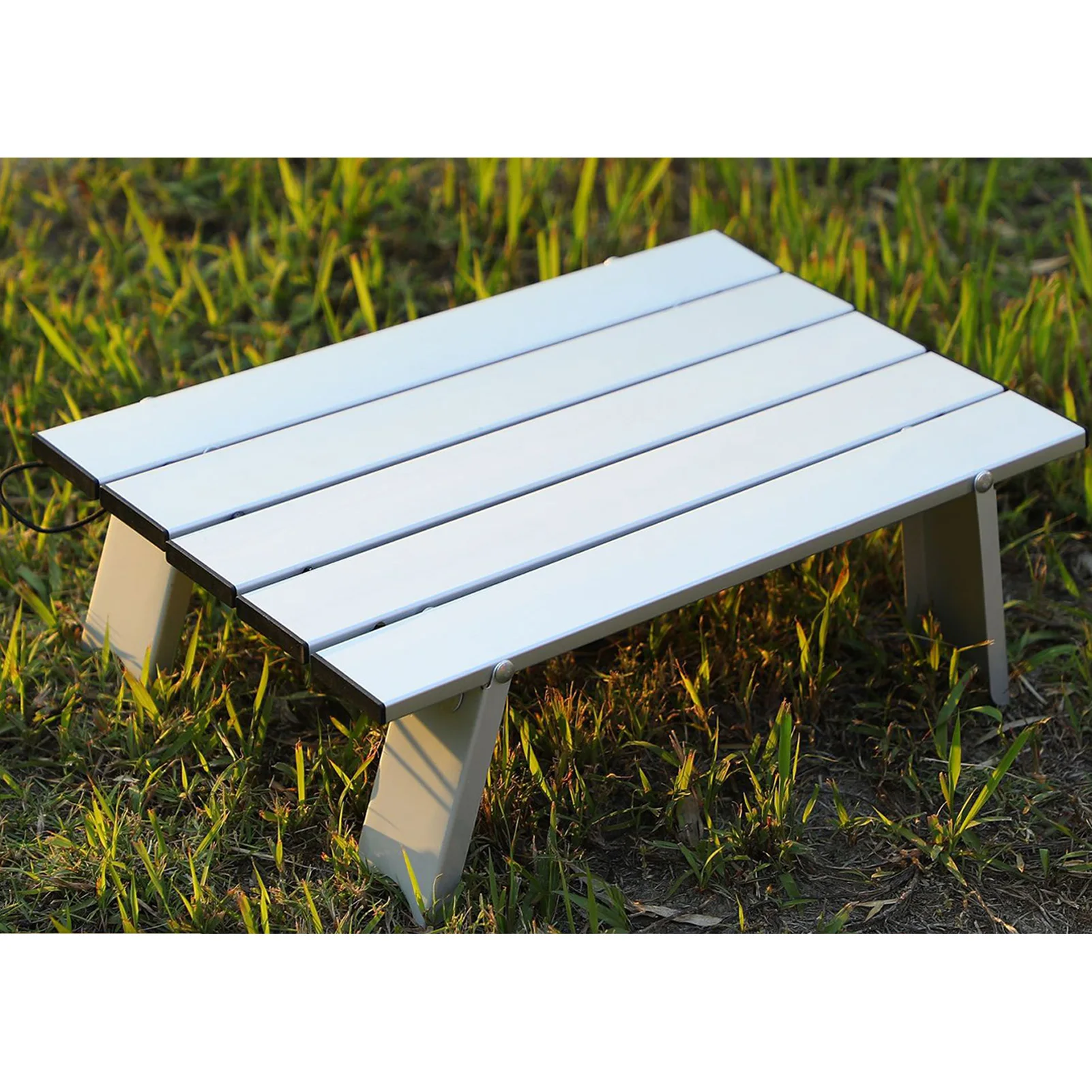 

Small Outdoor Folding Table Aluminum Alloy Portable Camping Folding Table for Beach Picnic Aluminum Alloy Outdoor Folding Table