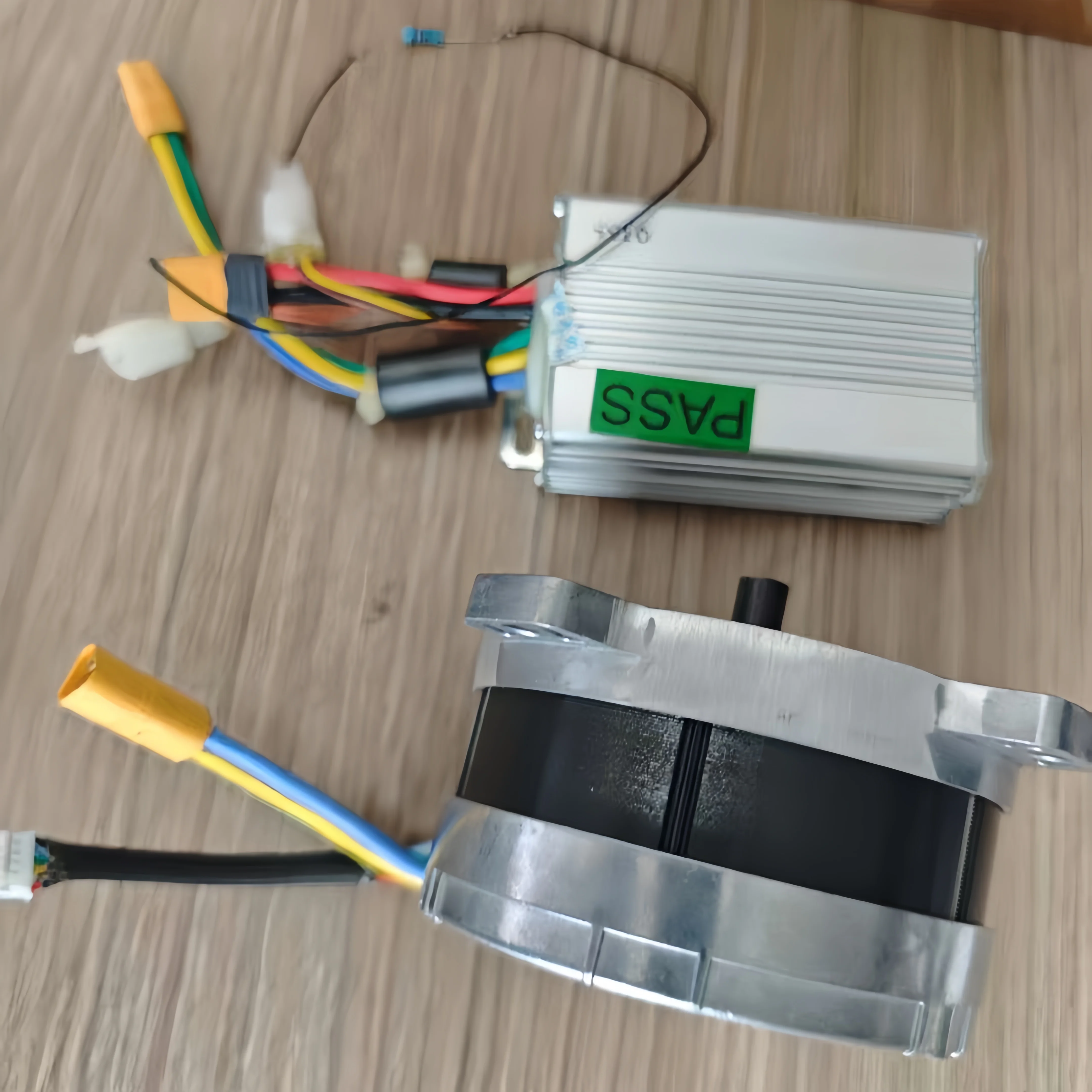 

48v 750W brushless DC motor with Hall sensors & controller for Ebike , Egokart and lawm mower