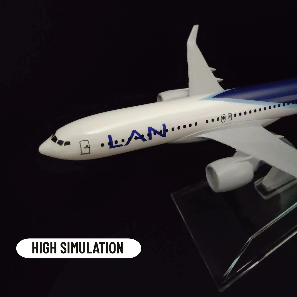 Scale 1:400 Metal Aircraft Replica Chile LAN B737 Airlines Boeing Airbus Airplane Diecast Model Aviation Miniature Boy Toy