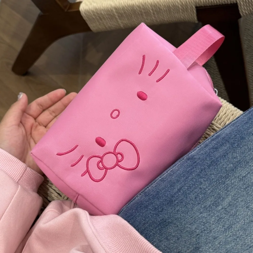 

New Hello Kitty Makeup Bag Anime Girls Canvas Storage Bag Cartoon Kawaii Large Capacity Embroidered Waterproof PU Handbag Gift